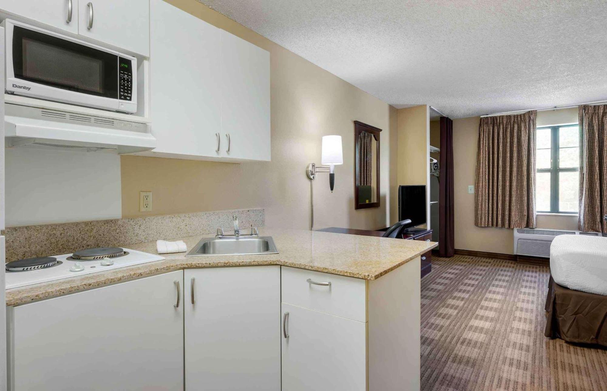 Extended Stay America Suites - Santa Barbara - Calle Real Goleta Bagian luar foto
