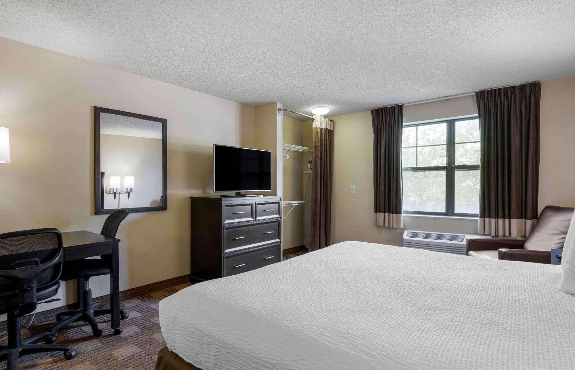 Extended Stay America Suites - Santa Barbara - Calle Real Goleta Bagian luar foto